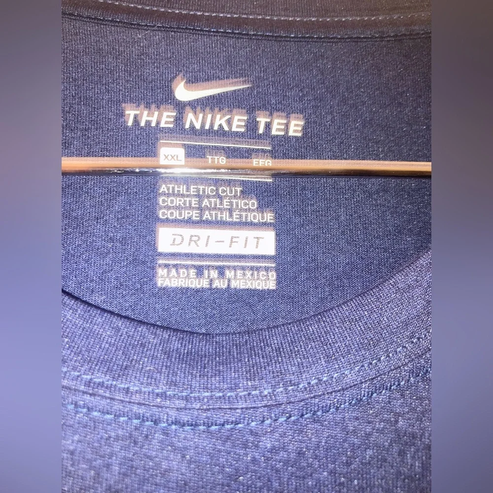 Nike Men's Navy North Carolina Tar Heels Tee - Picture 2 of 3